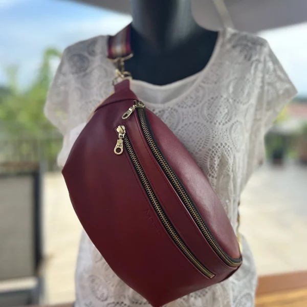Sac BANANE rouge carmin